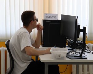 oBQczQeW_04